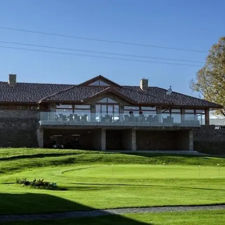 Penzion Tri Duby Golf Penzion Sliač