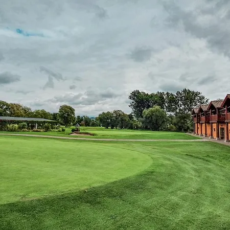 Tri Duby Golf Penzion *